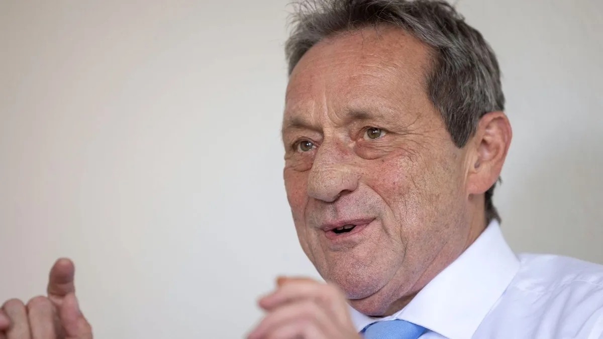 Landtag: Innenminister feiert Geburtstag im Landtag