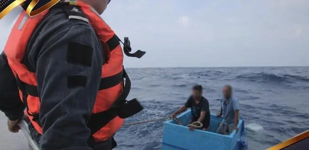 Pescadores sobrevivem 5 dias à deriva dentro de cooler no Pacífico; veja