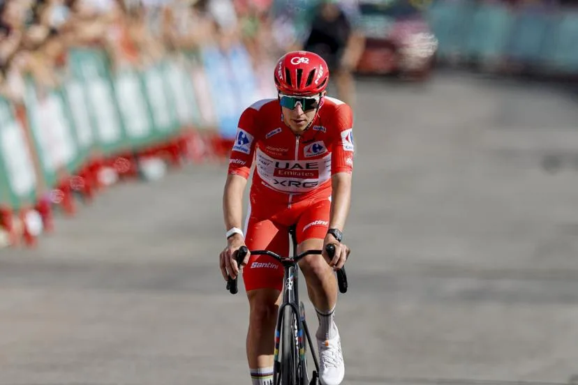 Fin de saison pour Tadej Pogacar ? Le Slovène souffre de plusieurs fractures et va être opéré après sa lourde chute sur la Vuelta