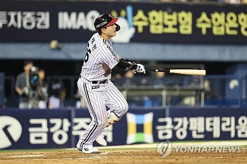 LG, 1회만 4점 뽑으며 두산에 위닝시리즈…리그 3위 사수