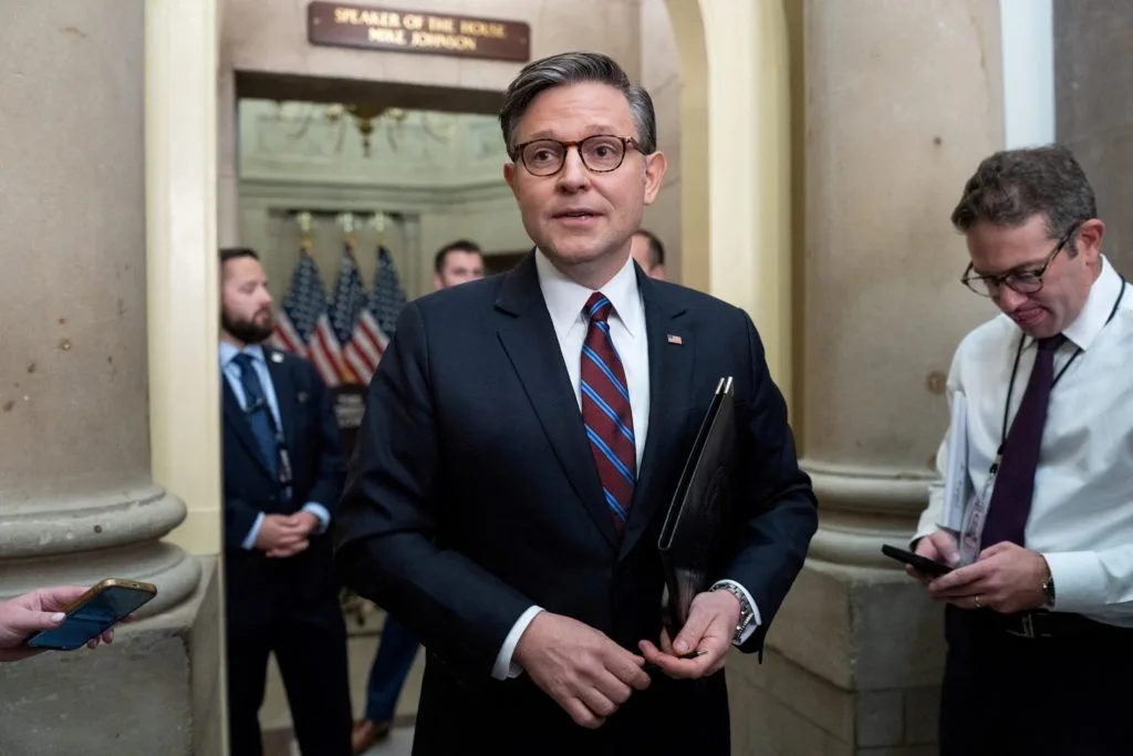 News Wrap: Johnson recesses House early