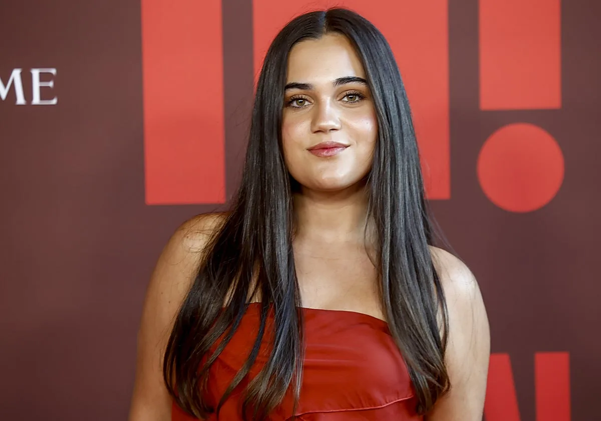 Nuevo paso de Daniella Bustamante hacia el estrellato: debut en solitario en una alfombra roja