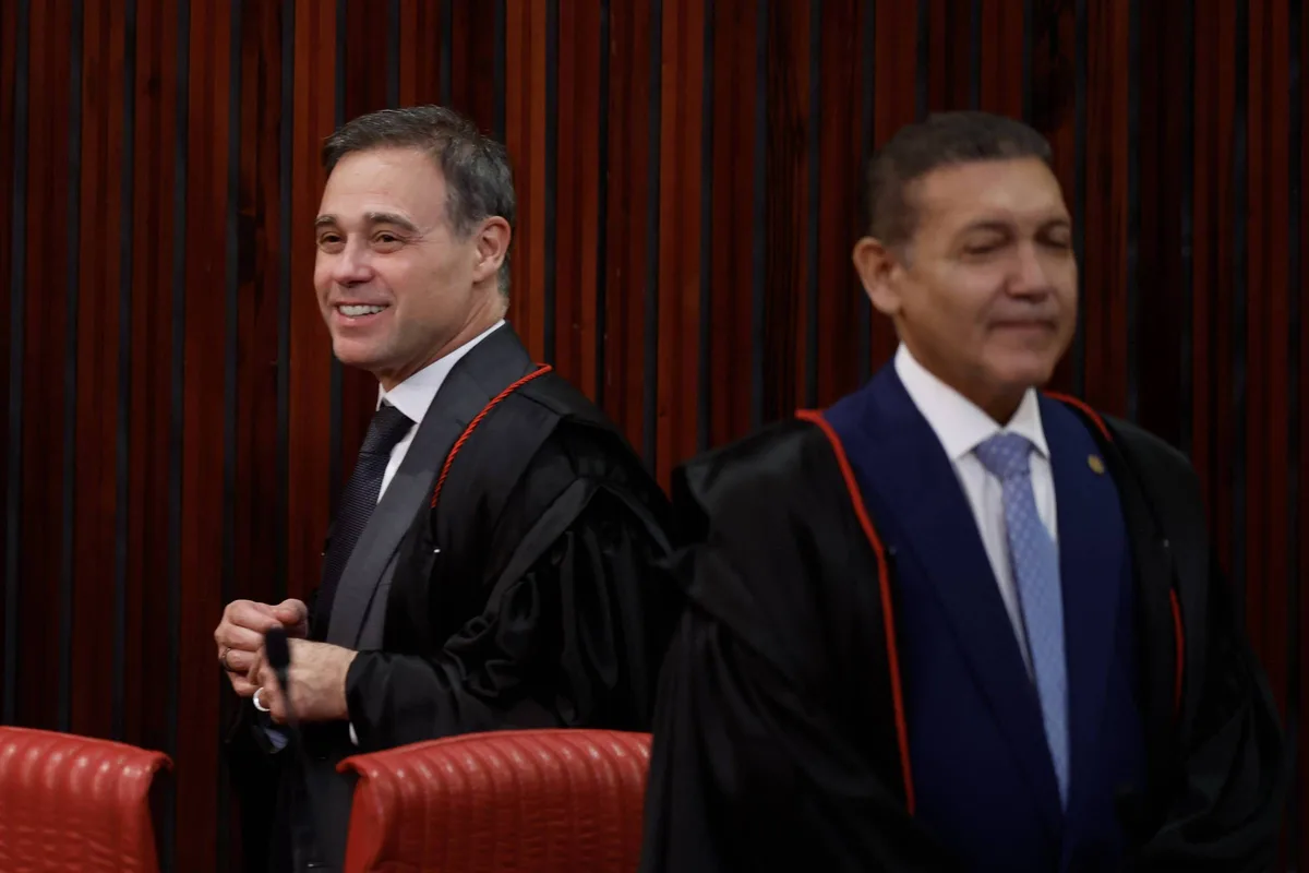 Ministros aliados de Moraes cogitam alegar suspeição de Kassio e Fux devido a elo de filhos com o Master