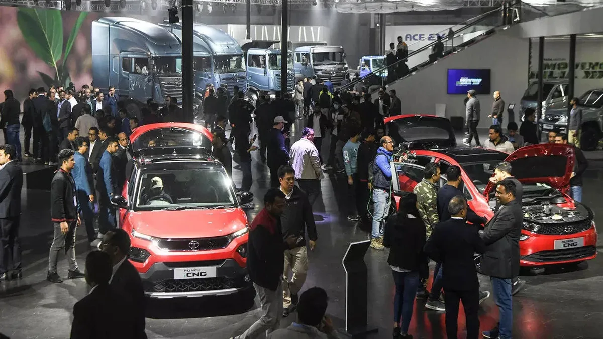 Cost pressure: Carmakers see strong sales but lower profits