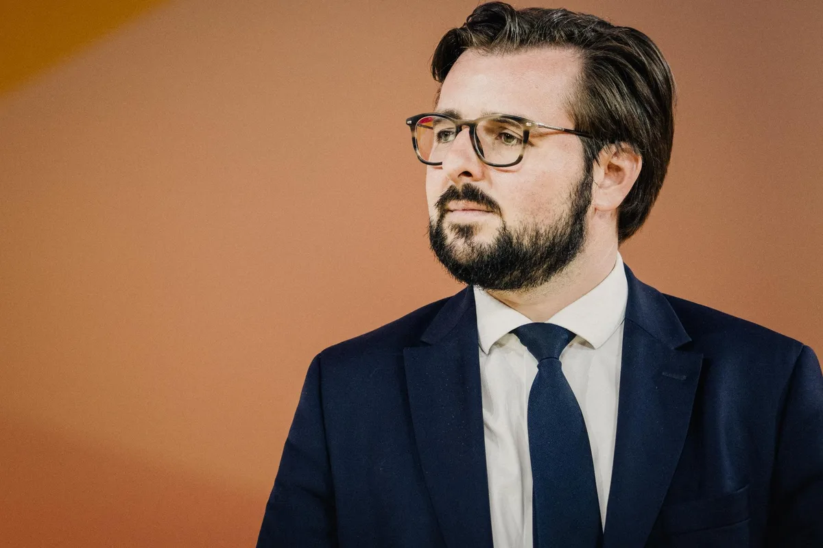 Qui sont les cinq candidats à la primaire de la gauche, après la suspension inattendue de Philippe Brun