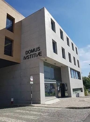 Homem condenado a 17 anos de prisão pelo homicídio da companheira em Alenquer