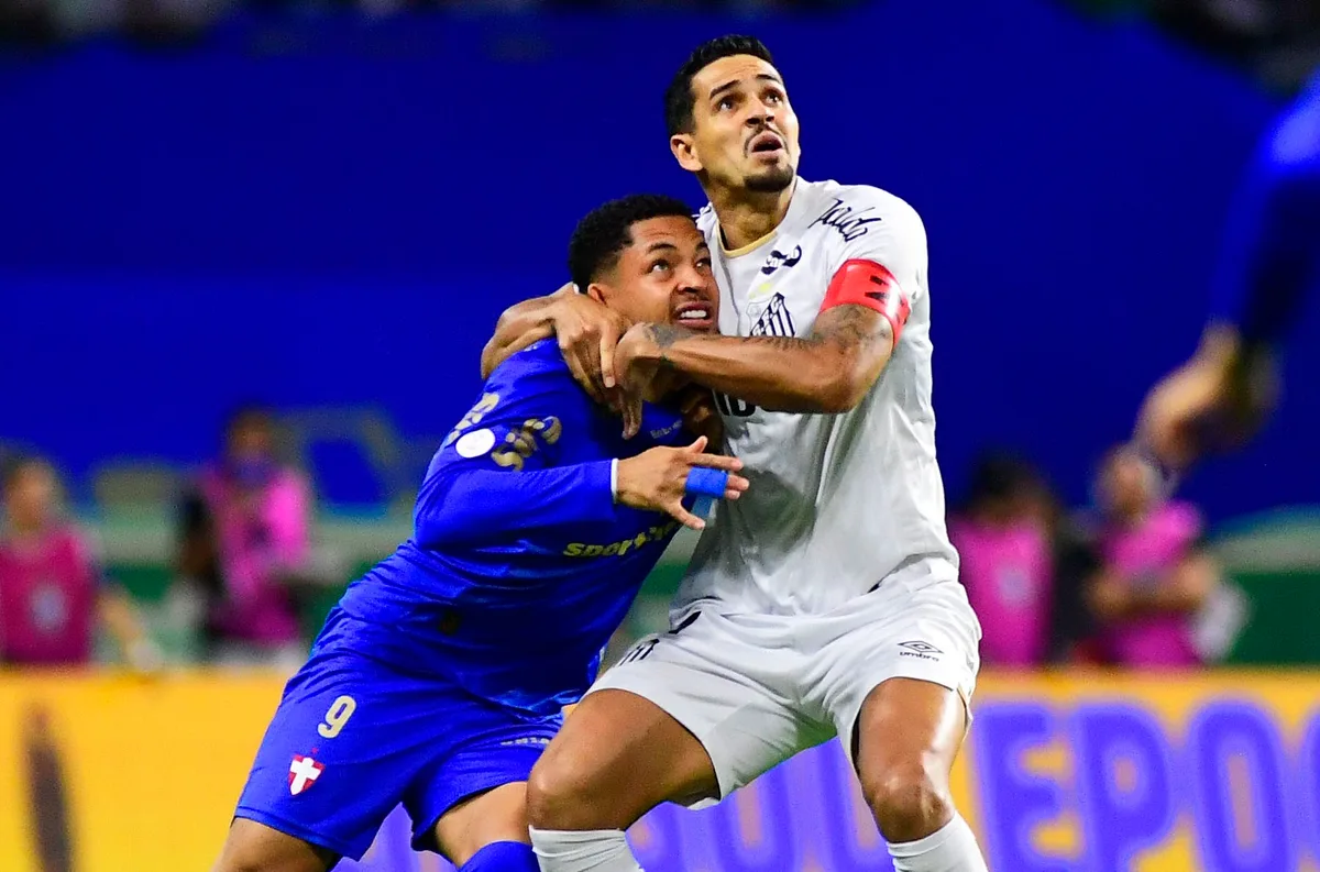 Análise: Santos se mostra frágil e escapa de goleada histórica