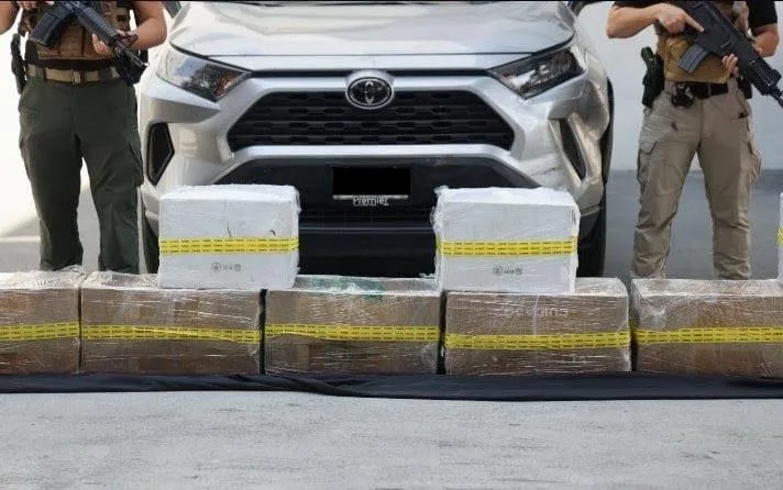 Nuevo León: Persecución y balacera termina en aseguramiento de 200 kilos de cristal; dos detenidos de Sinaloa