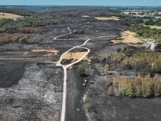 Ravagé par un incendie cet été, le site mégalithique de Saint-Just interdit d’accès jusqu’en 2027