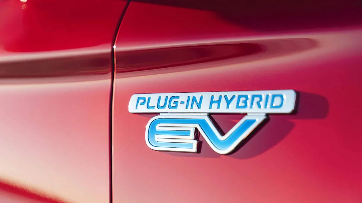 Carros híbridos plug-in afinal poluem até 6 vezes mais do que as marcas prometem