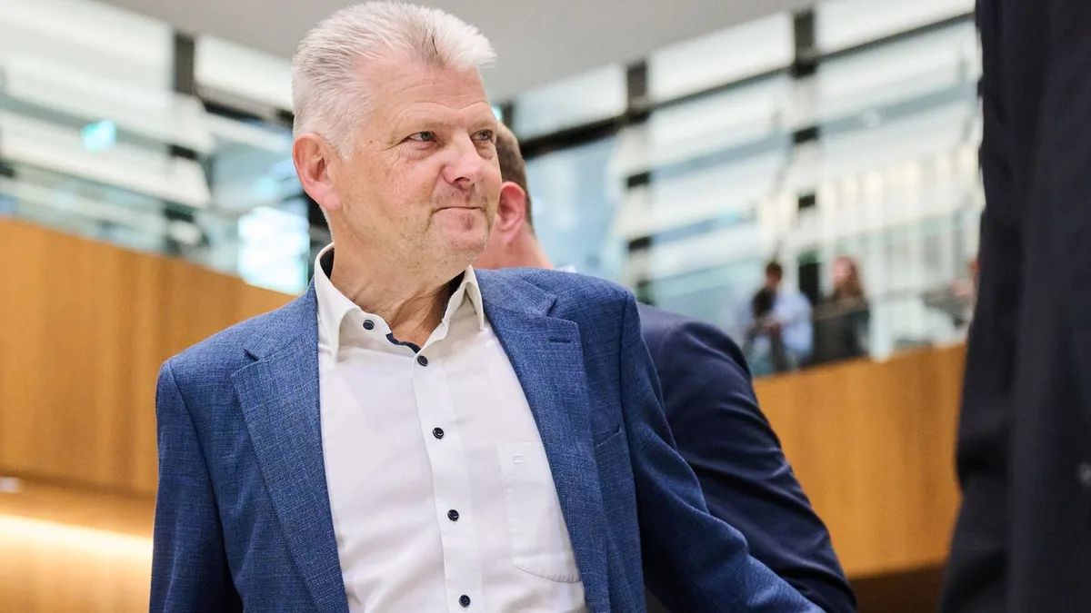Landtag: Niedersächsischer SPD-Fraktionschef Politze tritt zurück