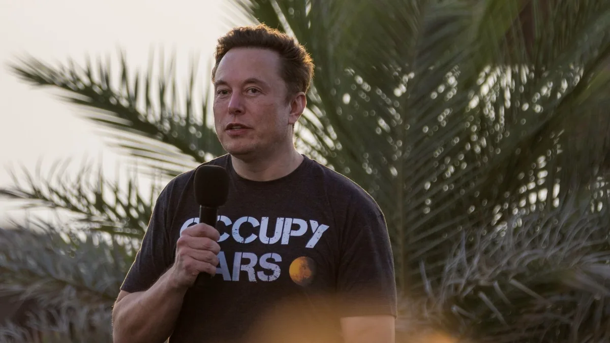 Musk admite que está perdendo corrida de IA e promete virar líder
