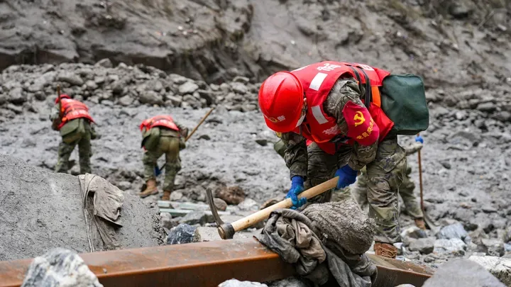 Inondations dévastatrices au Népal et au Tibet : Les équipes de secours sont à pied d'œuvre