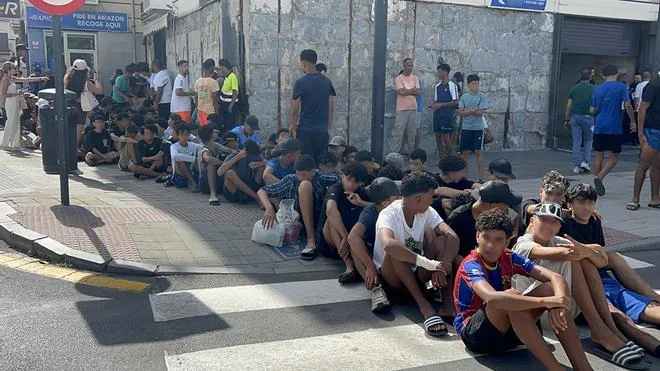 Interior ya ha identificado a 2.168 menores migrantes en Ceuta