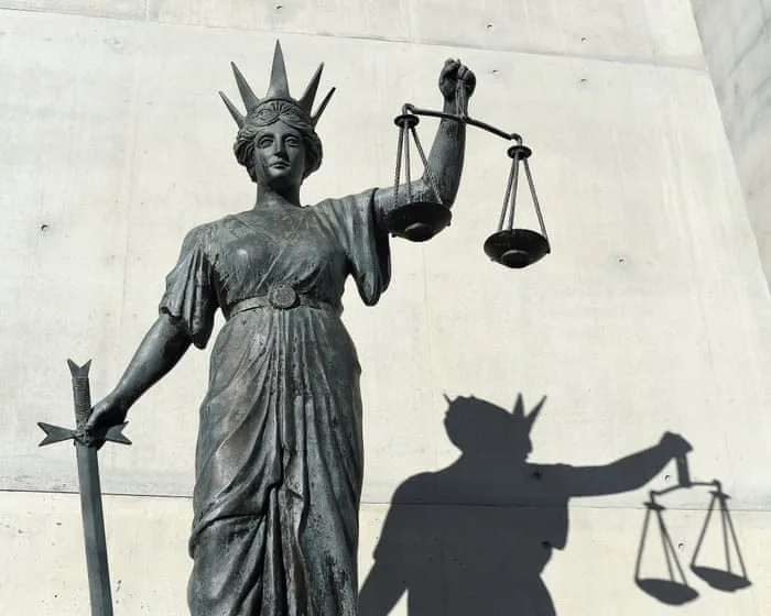 Identity of high-profile Queensland man drawn into extortion case to remain secret after court ruling