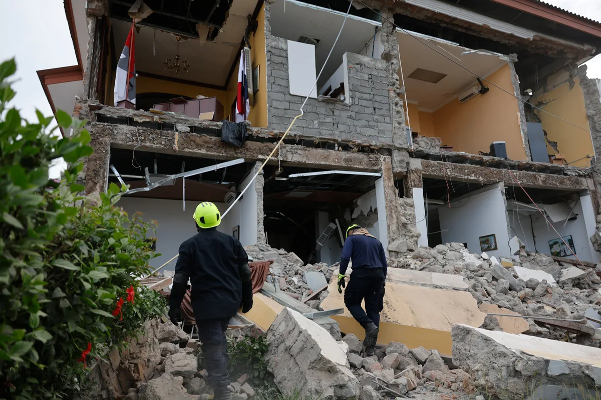 “Mamá, papá, estoy aquí”: cómo un niño sobrevivió bajo los escombros del sismo más fuerte que sacudió Panamá