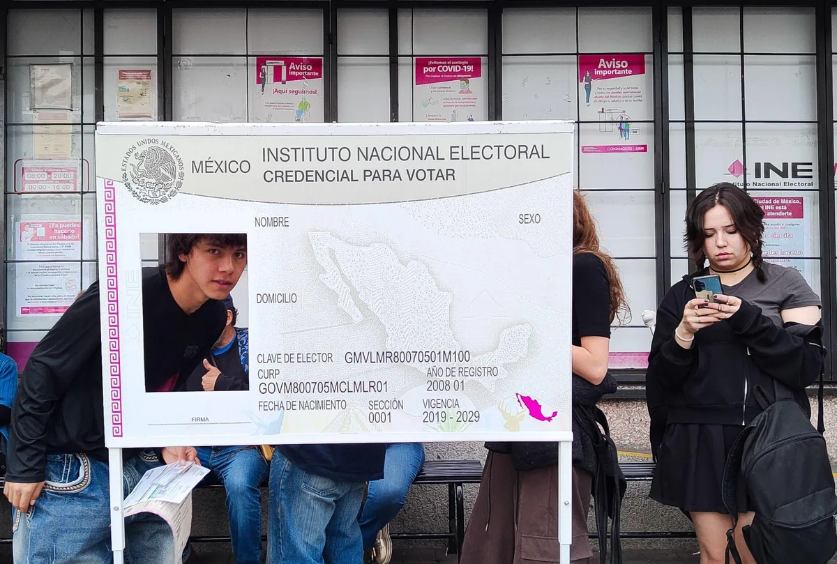 INE resguarda más de mil credenciales para votar en Saltillo; llaman a recogerlas