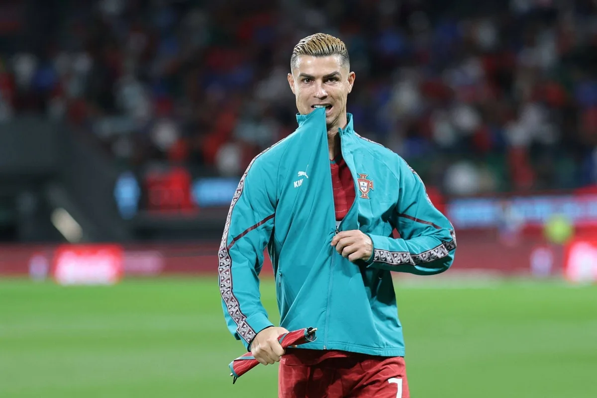 Ronaldo suspended by Portugal FA after leaving camp, criticizing coach
