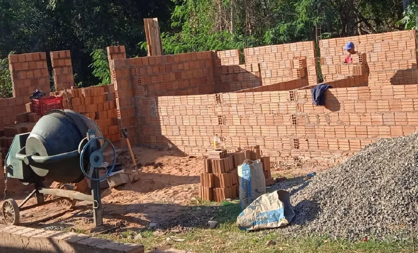 Moradores que pagaram até R$ 80 mil por casas temem ser despejados