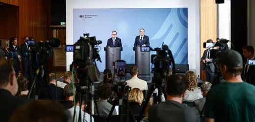 Russlands Angriffe und Deutschlands Antwort: Das Ende der Zurückhaltung