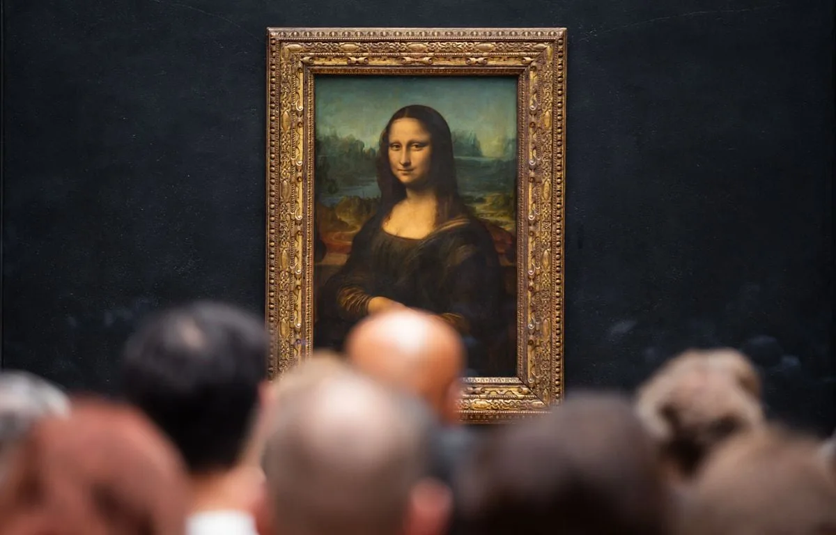 Musée du Louvre : Deux Allemands accrochent des tableaux près de la « Joconde » pour « s’amuser »