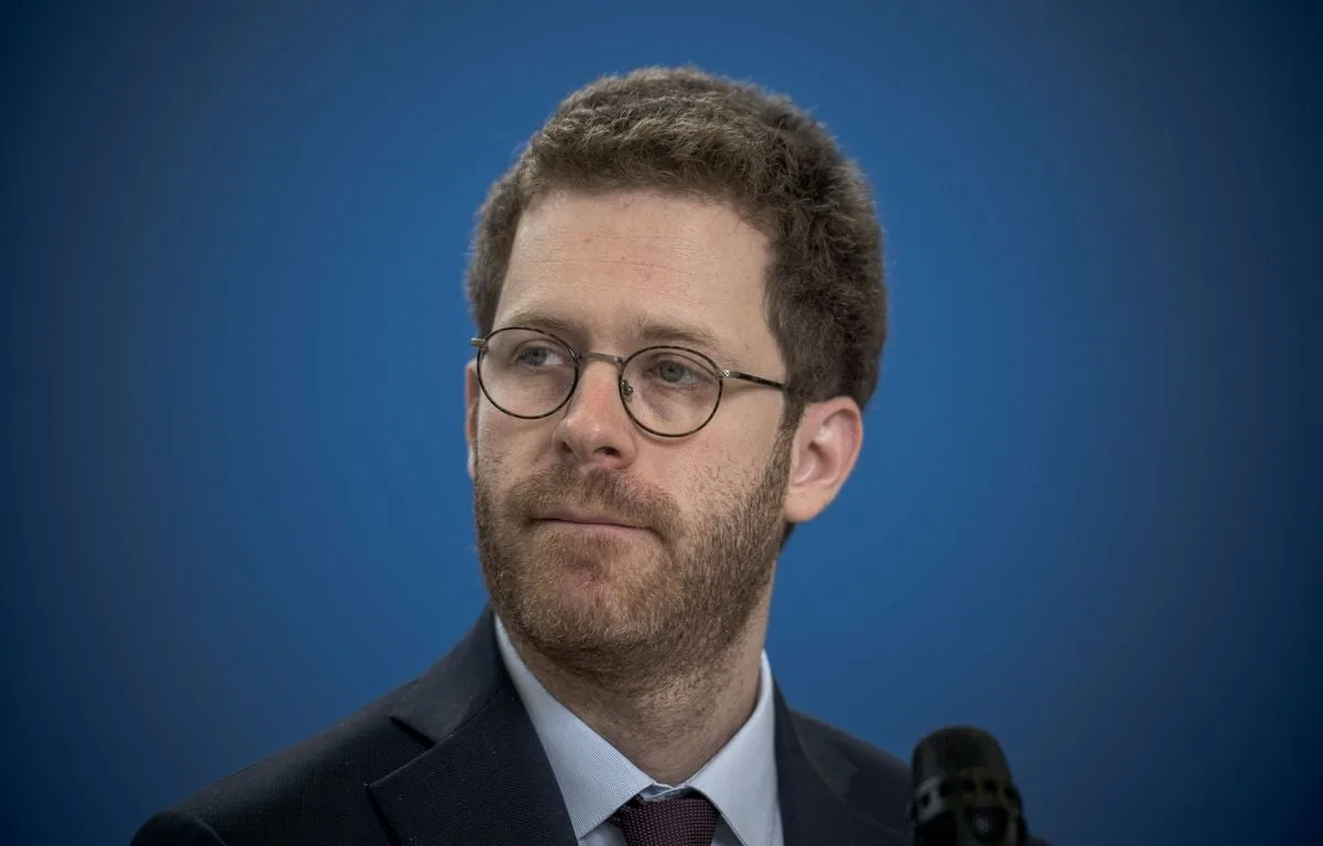 Piratage du fisc : Le ministre s’excuse, les pirates revendiquent aussi avoir volé des données de l’Education nationale