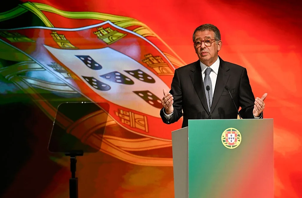 Presidente de Portugal promulgó una reforma para acelerar la expulsión de migrantes irregulares