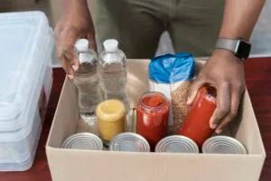 Lei municipal que burocratiza doação de alimentos é declarada inconstitucional