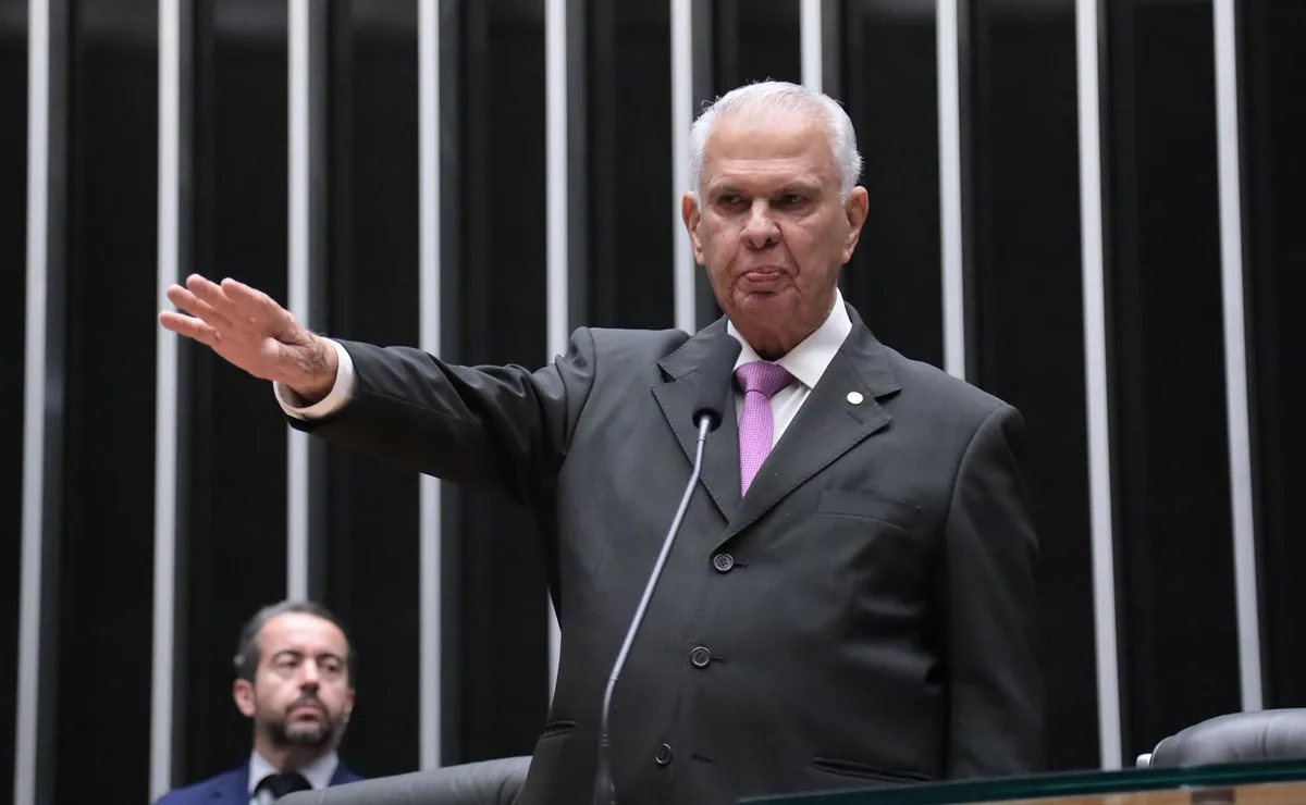 Justiça toma decisão sobre filiação de José Carlos Araújo ao DC