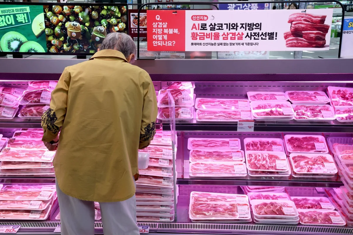 집에서 삼겹살 구워도 4만원 훌쩍…상차림 재료비 1년 새 11.8%↑