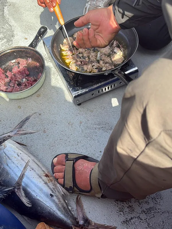 La nueva vida de los narcos en alta mar, con lanchas desde Italia y cocineros a bordo: "Nos pone la tostada y nos guisa lo que pescamos"