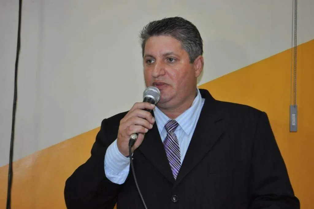 Investigado por supersalário, ex-prefeito diz que cargo passou por trâmite legal