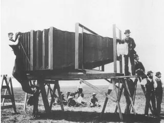 635 kg une fois chargé, 4,3 mètres de long : voici l’histoire du Mammouth, le plus grand appareil photo du monde