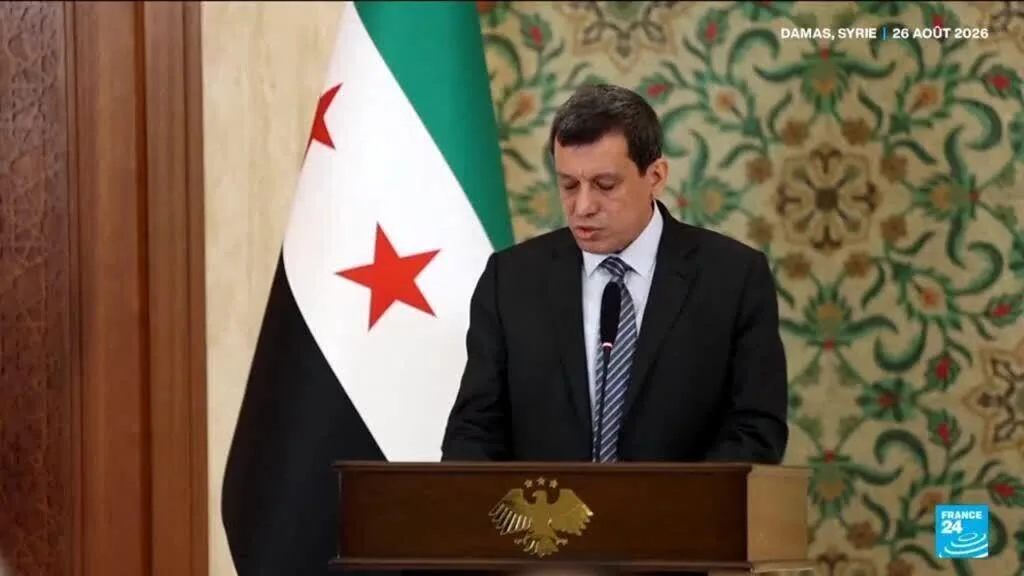 Syrie : le chef des puissantes forces kurdes annonce leur dissolution