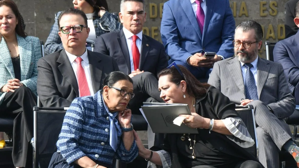 Monreal defiende presencia de Rosa Icela en ceremonia del INE: ‘No hay ninguna lectura de injerencia’