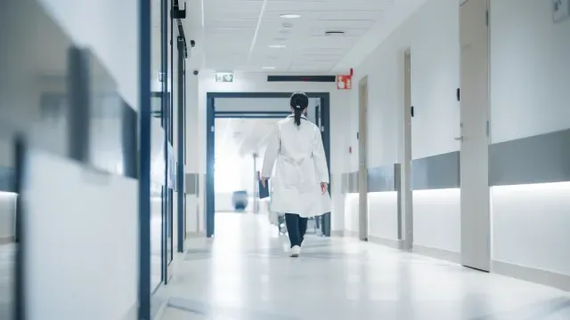 300 doentes retidos nos hospitais psiquiátricos à espera de respostas