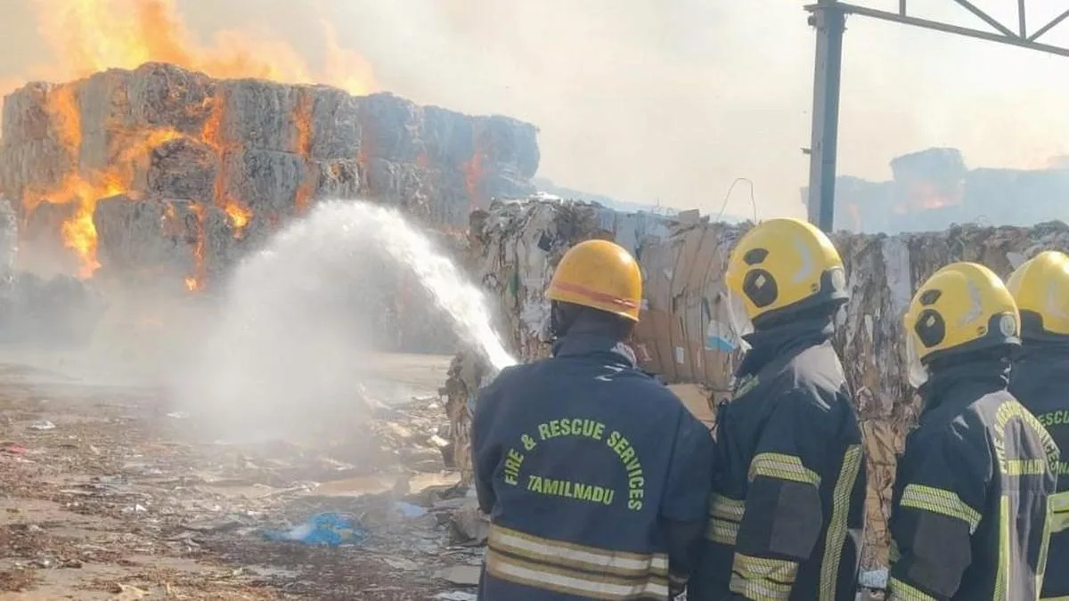 Fire breaks out in private paper and cardboard making unit near Tirunelveli