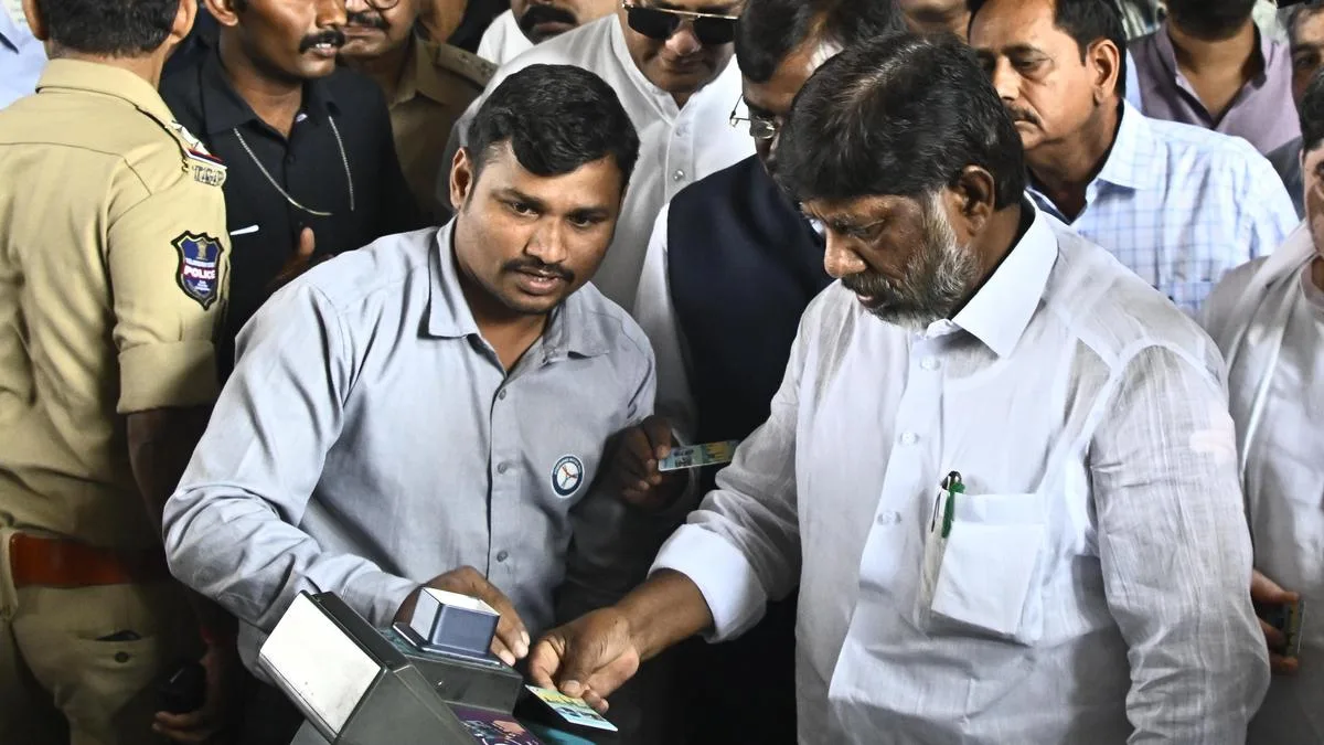 Hyderabad’s common mobility pass fails to hit the mark