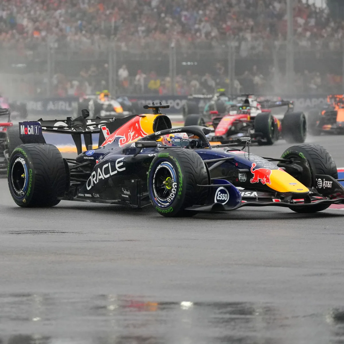Formel-1-Sprintrennen - Verstappen gewinnt in Singapur