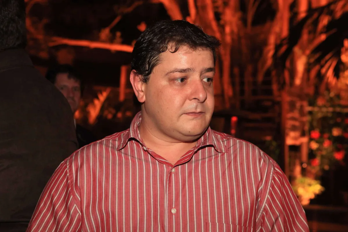 “Mais um vazamento criminoso”, diz advogado de Lulinha sobre conversas com Roberta Luchsinger