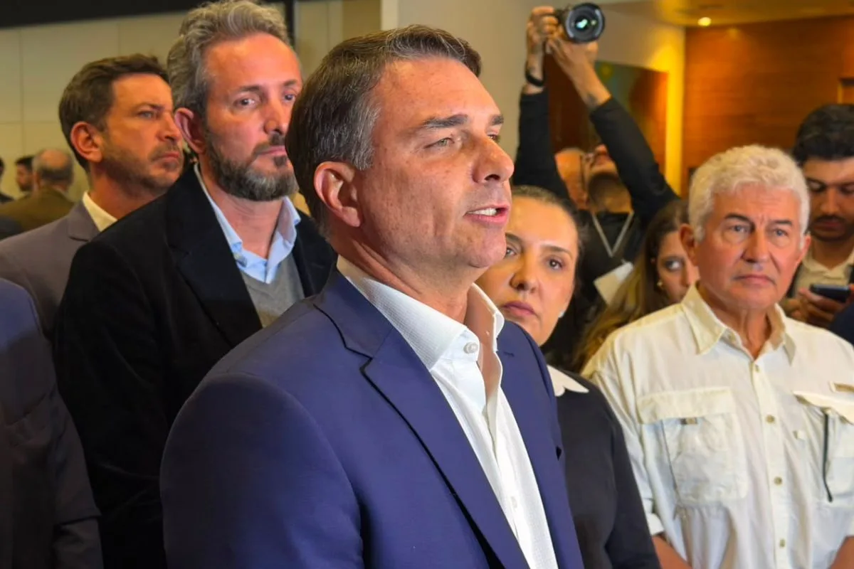 Flávio ou algum dos outros?