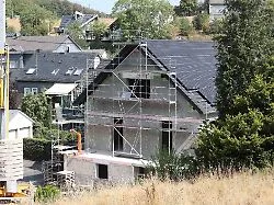 "Bau-Turbo nimmt Fahrt auf": Wohnungsbau mit stärkstem Halbjahresanstieg seit 2016