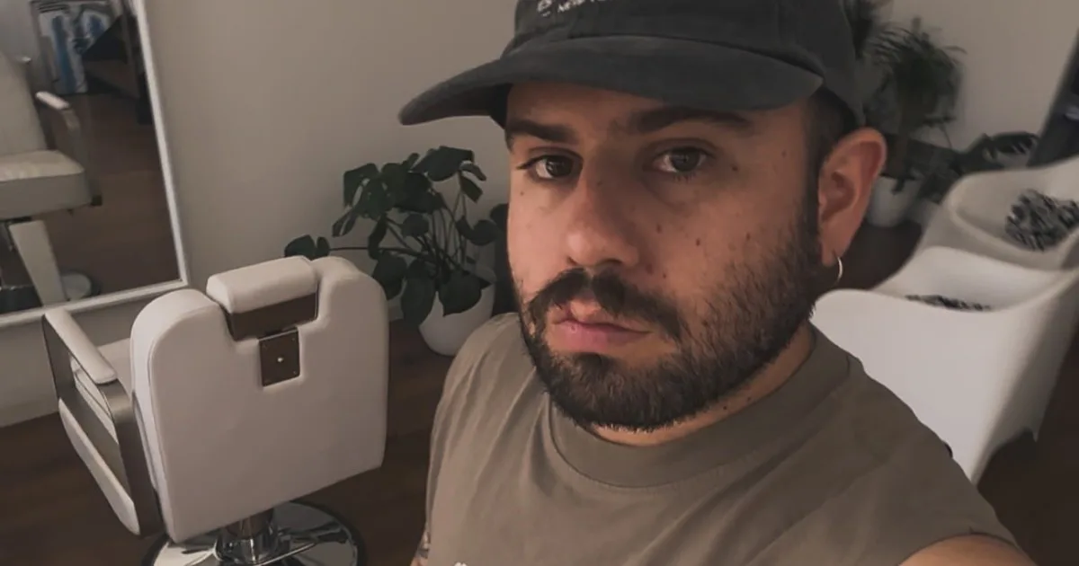 Bruno, peluquero y barbero argentino en España, 29 años: "Gano entre 3.000 y 6.000 euros al mes y trabajo de martes a sábado"