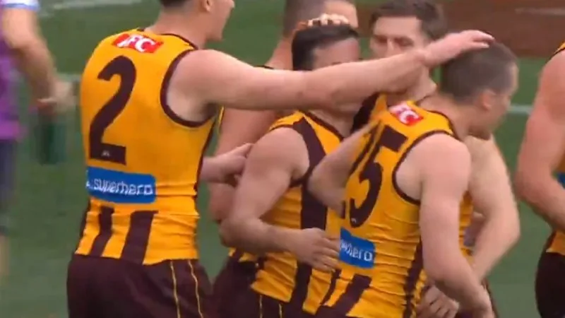 Wizard strikes early for Hawks