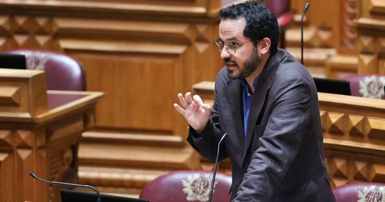 Governo e Livre divergem sobre medidas ao jogo online
