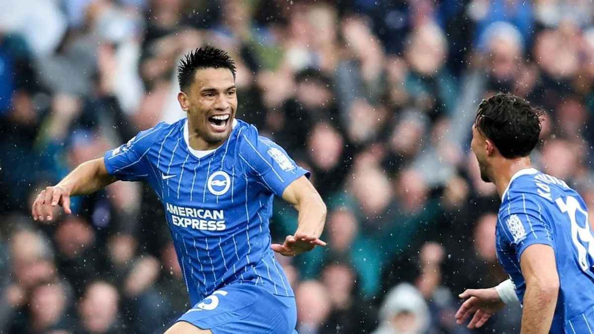 Brighton's Diego Gomez channels Beckham with stunning halfway-line goal