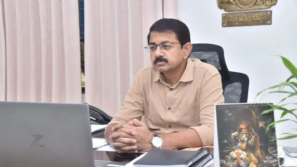 A tough time for the government to hold Sirimanotsavam, Mayor election in Vizianagaram on October 27 and 28