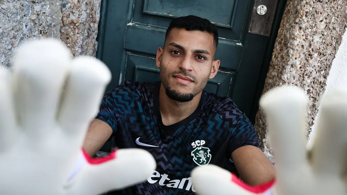 Kaique Pereira é reforço para a baliza do Sporting