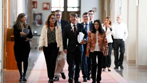 La 'gran rebaja fiscal' propuesta por la Xunta del PP para 2027 apenas llega a los cinco euros