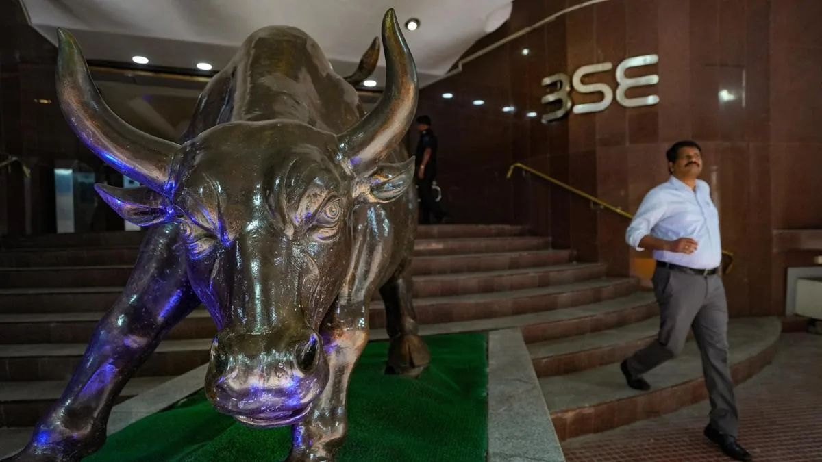 Markets bounce back as crude oil drops below $90 per barrel; Sensex climbs 287 points